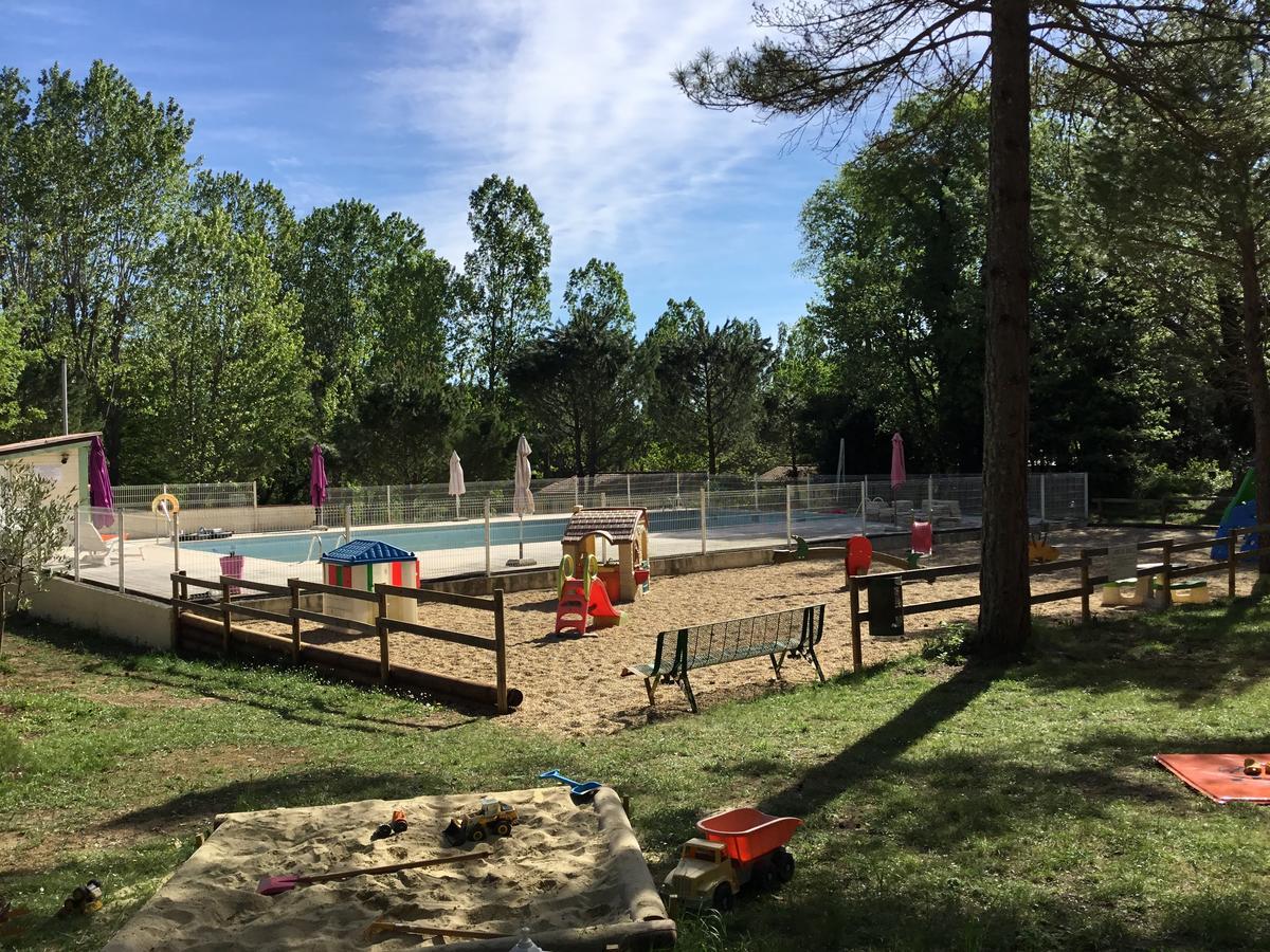 Camping De Graniers Monoblet ภายนอก รูปภาพ