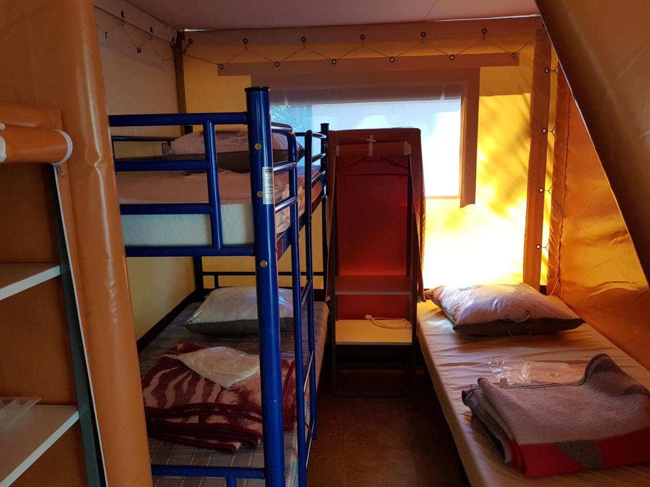 Camping De Graniers Monoblet ภายนอก รูปภาพ